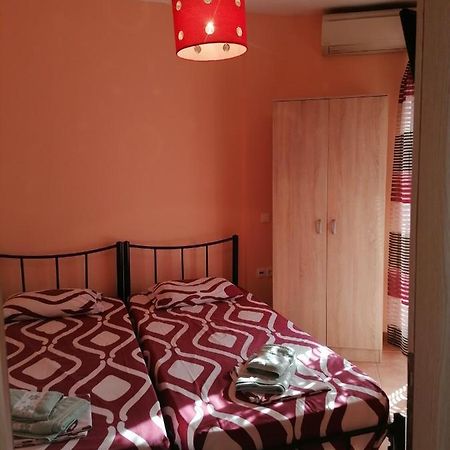 Enoikiazomena Diamerismata Mezonetes Giannakoudis Νο5 Nikiti  Exterior photo